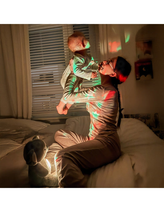 Przytulanka Miś Polarny z Projektorem Uspokajacz 15 Melodii