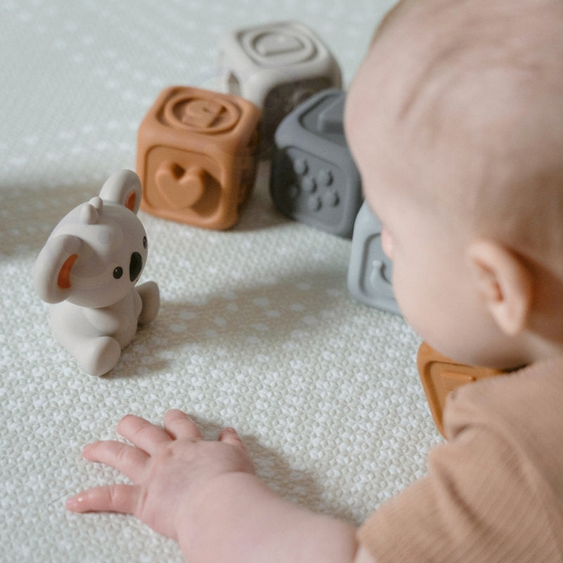 Zestaw Edukacyjna Piramdka Klocki Sensoryczne 2w1 Gryzak Cyferki